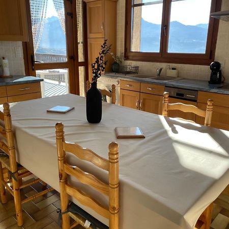 Appartement T3 Avec Vue Sur Le Lac ชอร์จส์ ภายนอก รูปภาพ