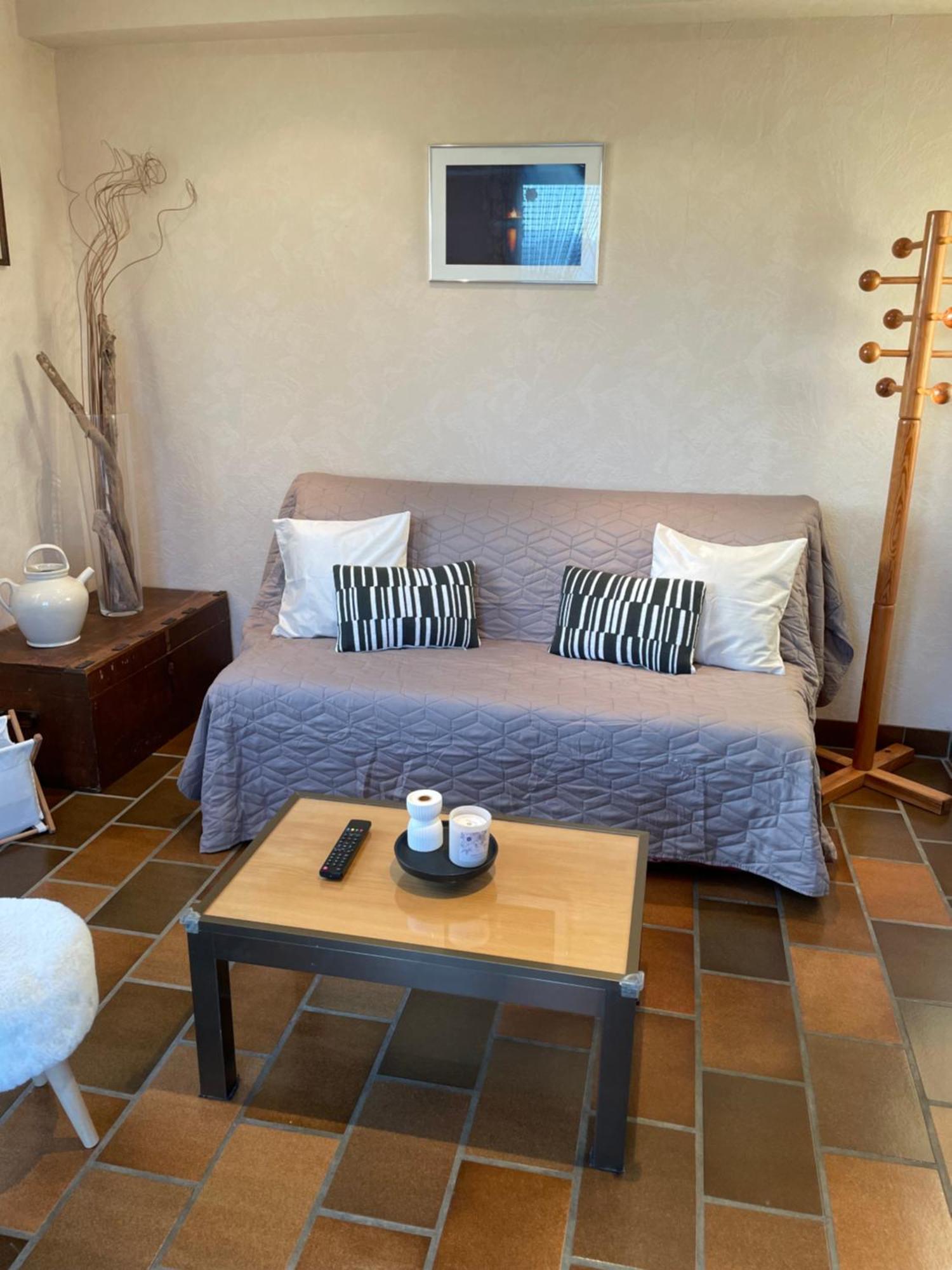 Appartement T3 Avec Vue Sur Le Lac ชอร์จส์ ภายนอก รูปภาพ