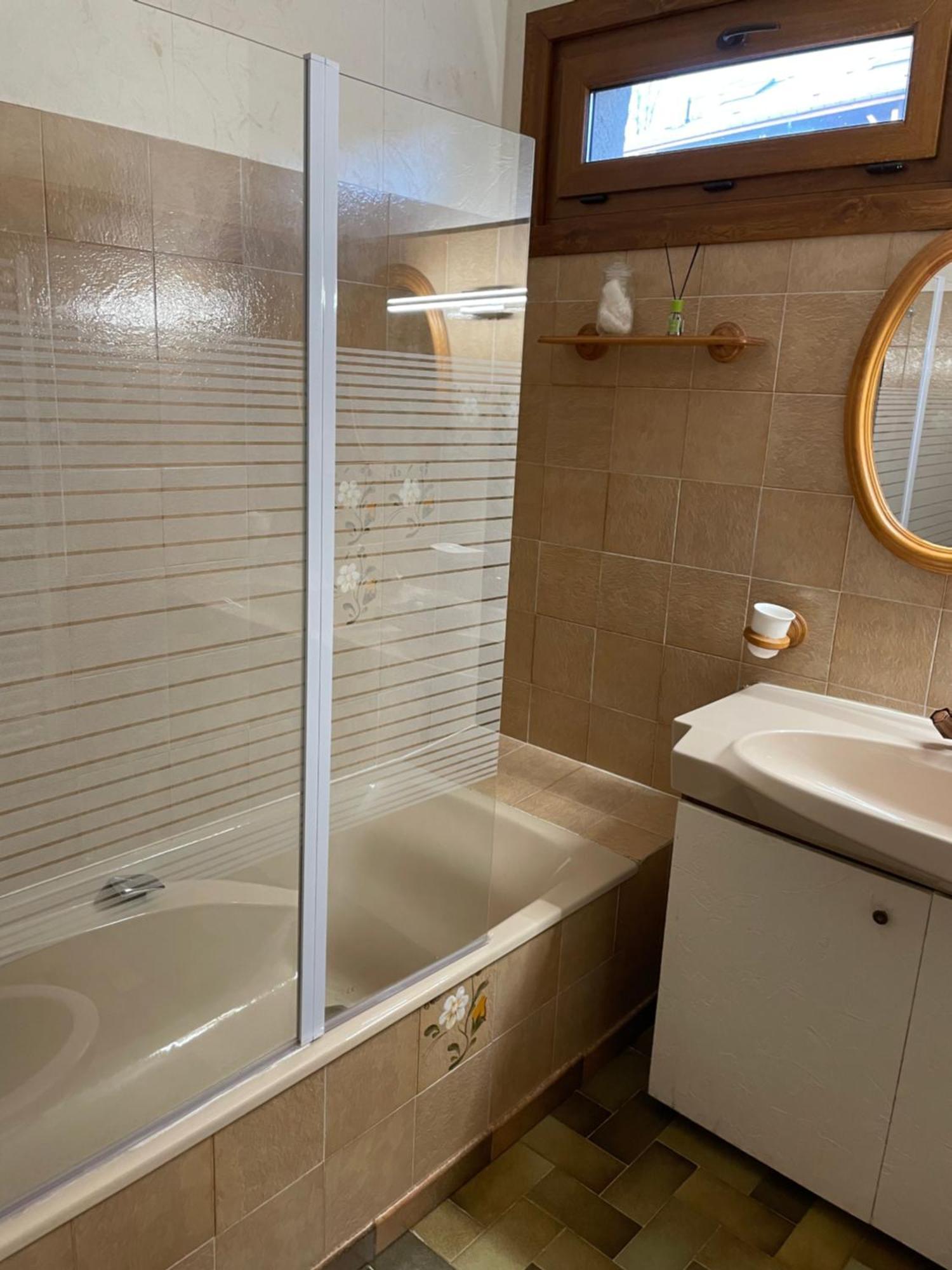 Appartement T3 Avec Vue Sur Le Lac ชอร์จส์ ภายนอก รูปภาพ